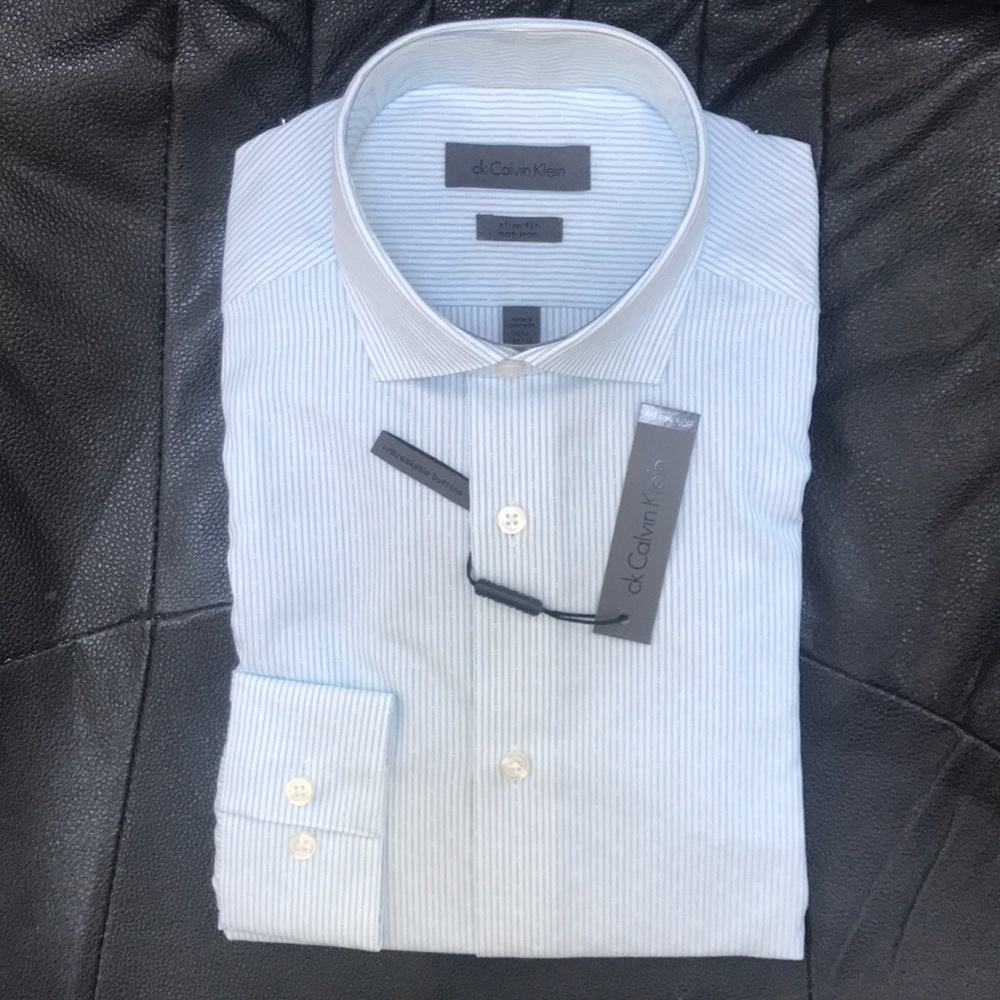CALVIN KLEIN - Men’s Slim Fit Non-Iron Dress Shirt